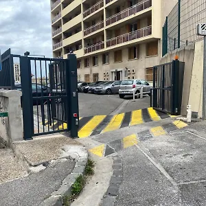  Appartement T4 A Deux Pas De La Gare St Charles